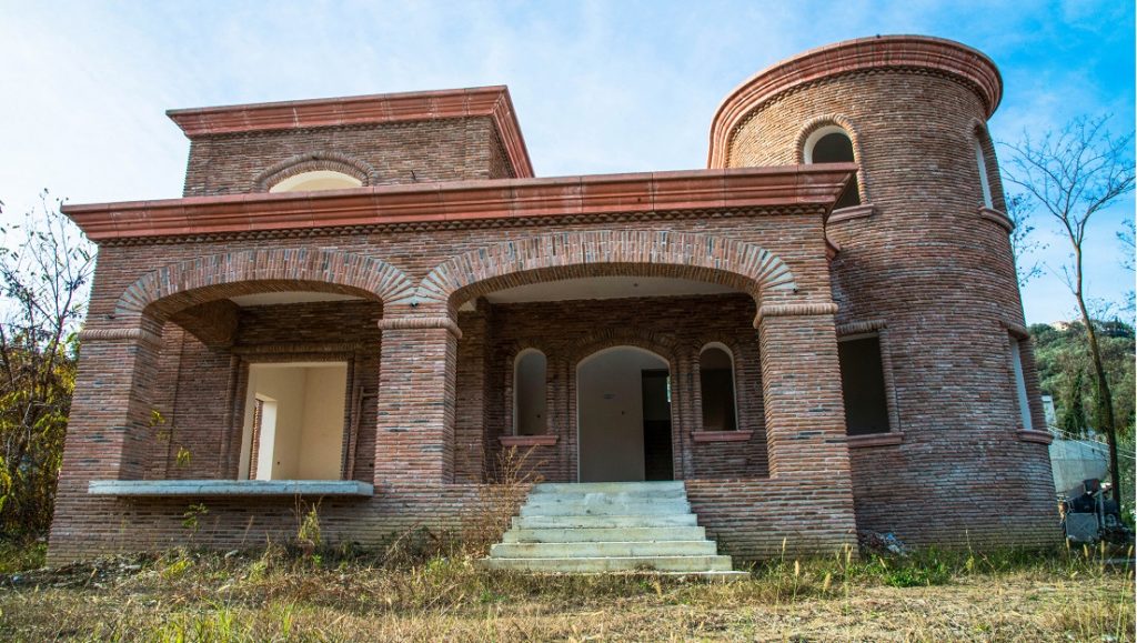 Vila Banimi 2 kate dhe 1 kat, Podrum